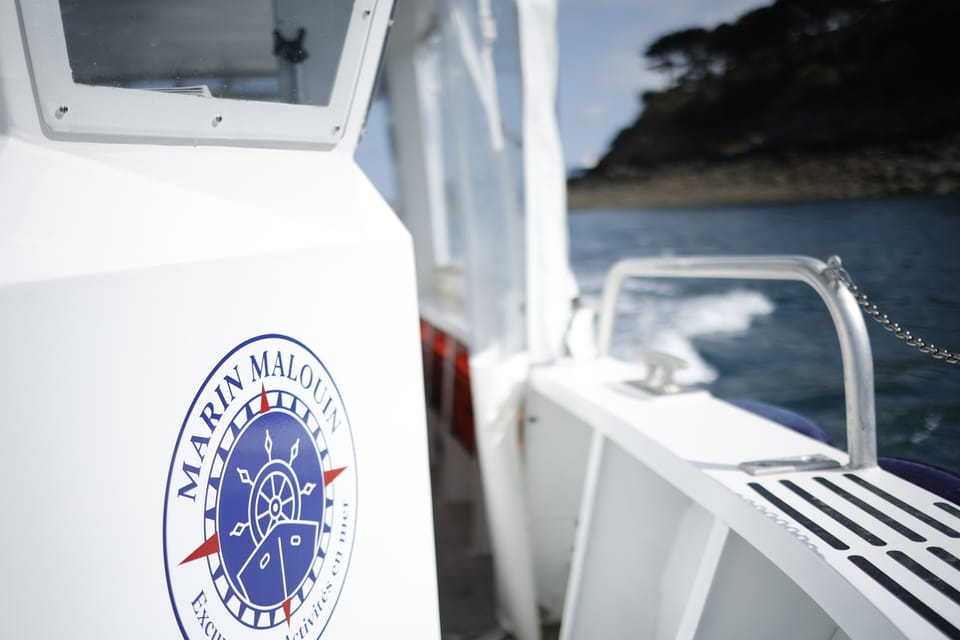 Saint-Malo: Guided Boat Tour with Local Captain - Comfort on the boat: the ride is relaxing, even with wind