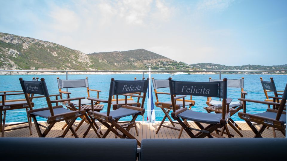 Saint-Raphaël : Full Day Cruise with Meal to Cape Taillat - The onboard food and drinks: aperitif, buffet lunch with wine, snacks