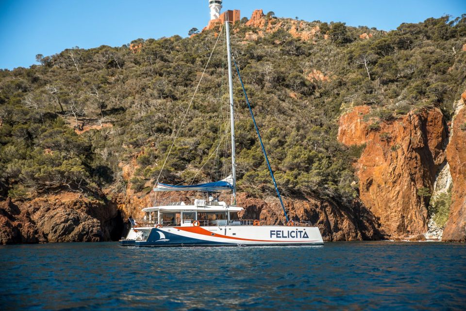Saint-Raphaël: Morning Discovery with a Guided Tour Cruise - Boarding at the Old Port: What the First Hour Feels Like