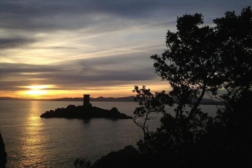 Saint-Raphaël : Sunset Cruise Cape Dramont & Golden Island - Quick Picks Before You Go