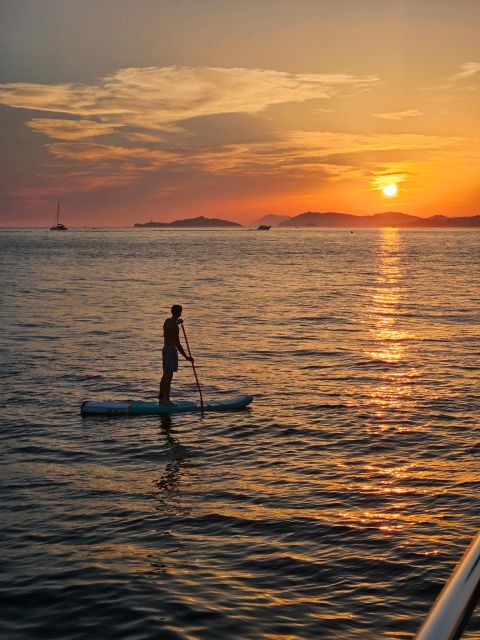 Saint-Raphaël : Sunset Cruise Cape Dramont & Golden Island - Drinks and Snacks: What’s Included, What It Feels Like On Board