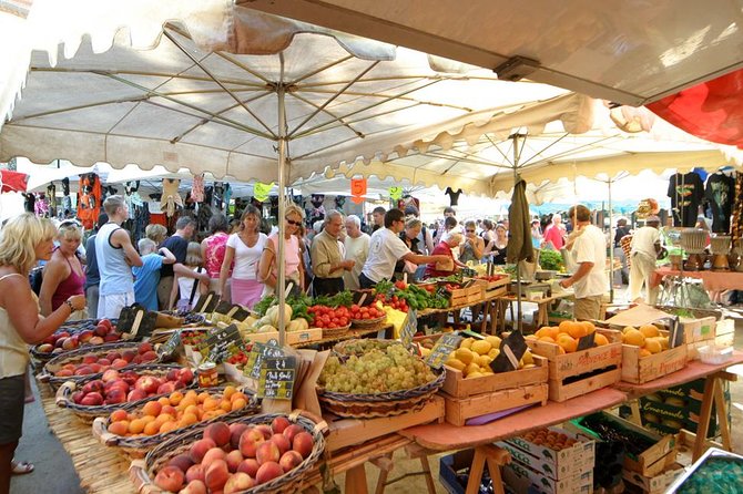 Saint-Tropez and Port Grimaud Full-Day Tour - Plage de Port-Grimaud and the Domaine La Rouillière swap