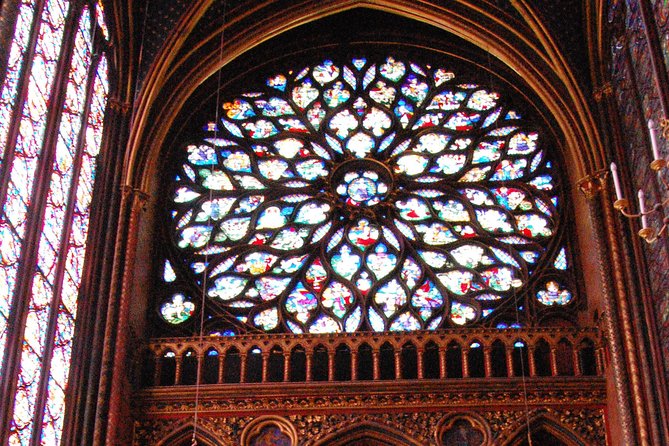 Sainte Chapelle 1h Guided Tour with entrance ticket - Eng / Esp - The Upper Chapel Staircase: Small, Tight, and Worth It