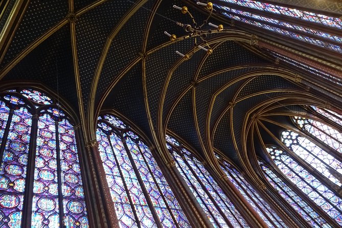 Sainte Chapelle 1h Guided Tour with entrance ticket - Eng / Esp - What You’ll Actually Learn: Louis IX and the Holy Relics
