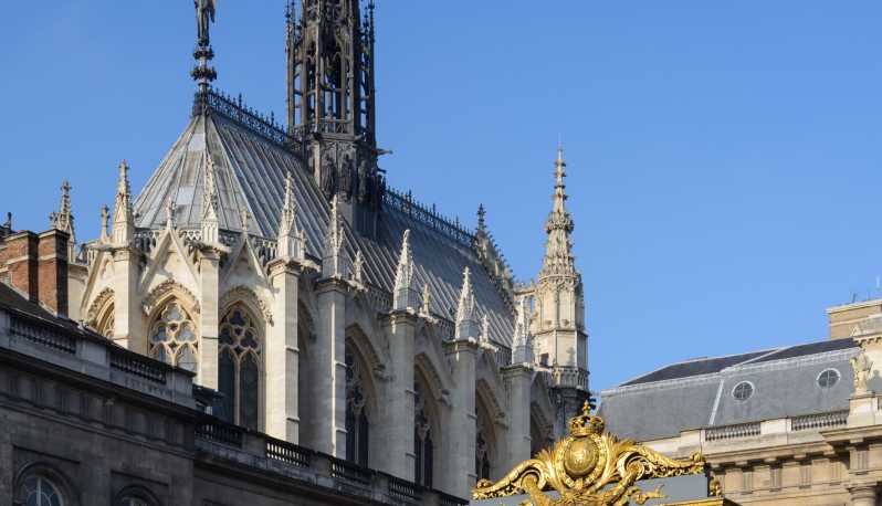 Sainte Chapelle & Conciergerie Private Guided Tour - Relics, royal purpose, and the meaning of a sacred room