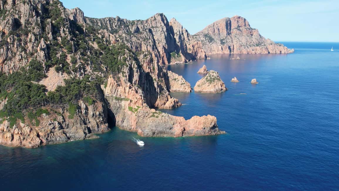 Scandola: Visit the Nature Reserve from Porto (France) - Capo Rosso caves and the Scandola Nature Reserve: tight turns and real context