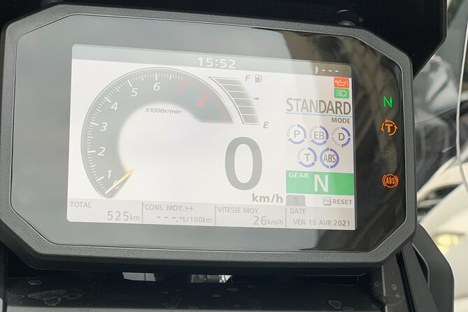 Scooter rental X-ADV Honda 2023 (A2 license) Paris - The strongest reasons to choose Bikeloc