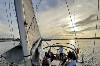Sea trip in a fast and comfortable sailboat in Leucate: privatization 1/2d - Choosing Between Cap Leucate and the Southern Coast
