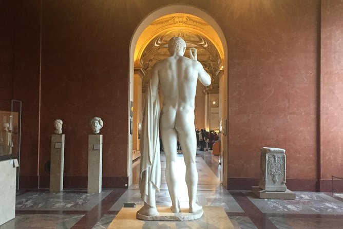 Secrets & Scandals of the Louvre - Limited to 6 Guests - The Real Hook: Secrets, Scandals, and Stories You Can Question