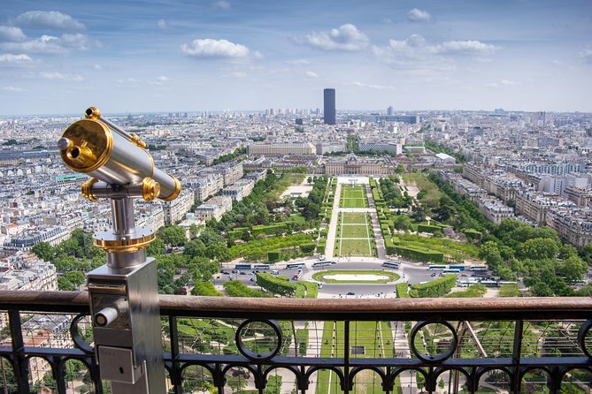 Seine Dinner Cruise, Eiffel Tower Access and Moulin Rouge Show - Food and Drinks: What’s Included, What’s Extra, and How to Budget Smart