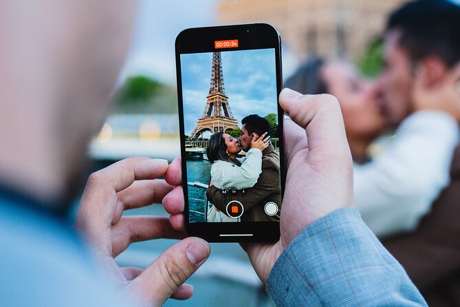 Seine River Dinner Cruise with Live Singer by VIP Yacht de Paris - What You See from the Water: Eiffel to Orsay and Concorde