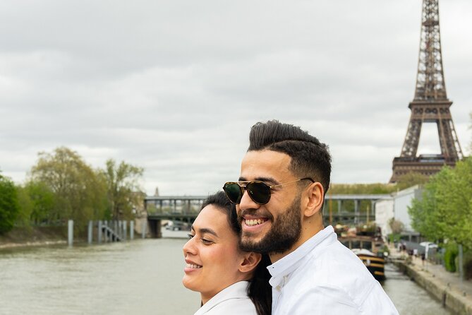 Seine River Dinner Cruise with Live Singer by VIP Yacht de Paris - Onboard Vibe: Small Ship Seating, WiFi, and Live Music