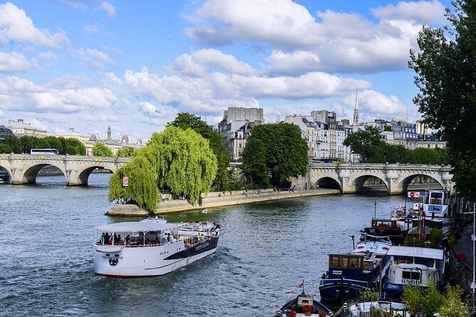 Seine River Guided Cruise by Vedettes de Paris - FAQ