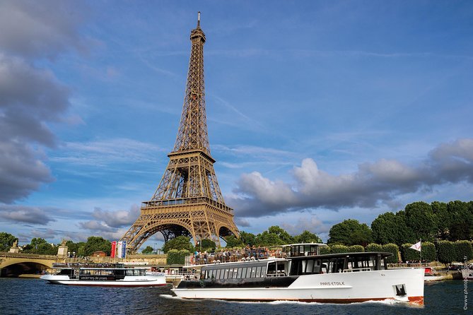Seine River Guided Cruise by Vedettes de Paris - Musée d’Orsay, Pont Neuf masks, and the route toward Notre-Dame