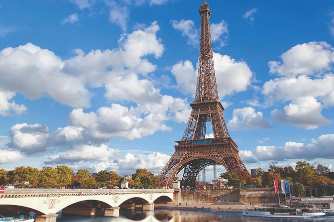 Seine River Guided Cruise Champagne Option by Vedettes de Paris - Alexandre III, Pont de la Concorde, and the “why this bridge exists” lesson