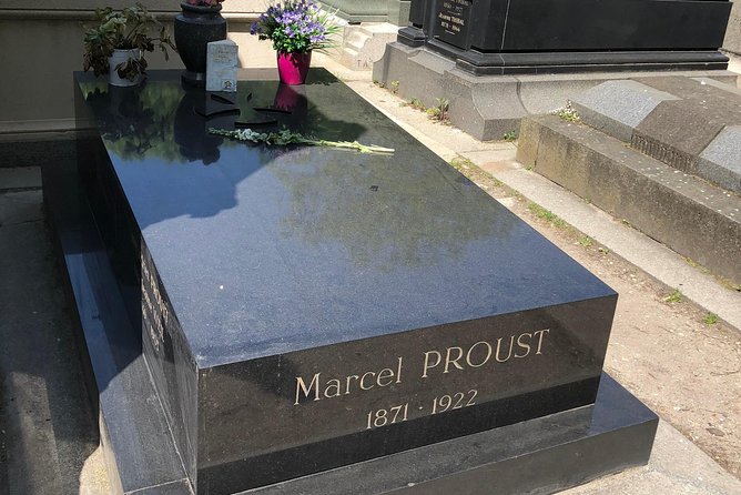 Semi-Private Père Lachaise Cemetery Tour - Planning the rest of your Paris day