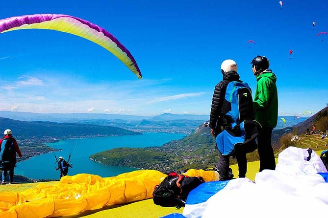Sensation paragliding flight over the magnificent Lake Annecy - Key things to know before you go