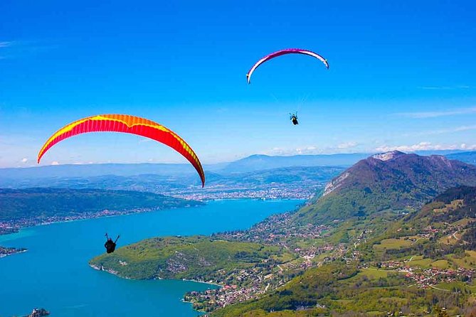 Sensation paragliding flight over the magnificent Lake Annecy - From Doussard to Col de la Forclaz: how you start the day