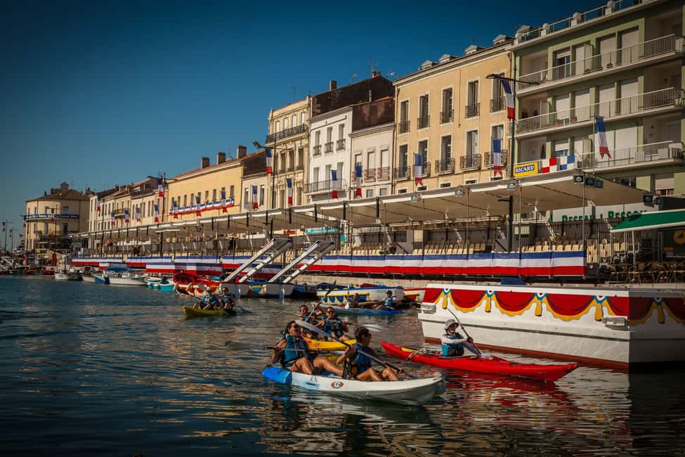 Sète: Guided Mediterranean Sea Kayaking - Corniche rocks and Théâtre de la Mer: where the coast starts to tell stories