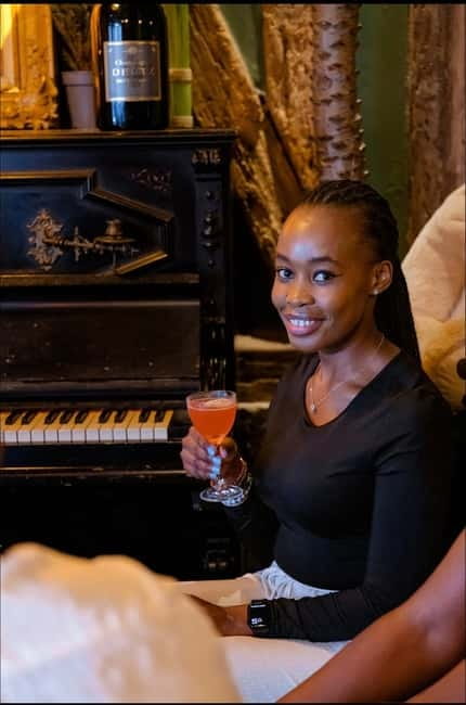 Sip your way through Paris Night life - What to bring so the night stays fun