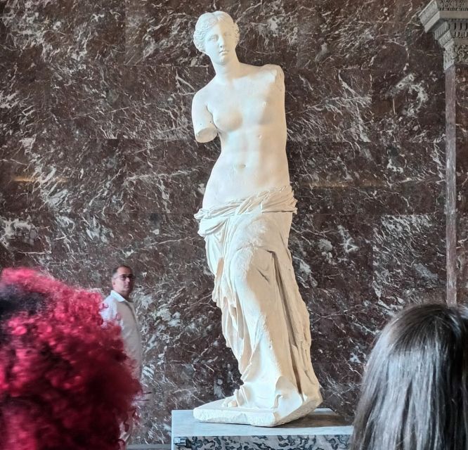 Skip the Line Guided Tour of Louvre Museum Highlights - The highlights route: Mona Lisa, Winged Victory, Venus de Milo