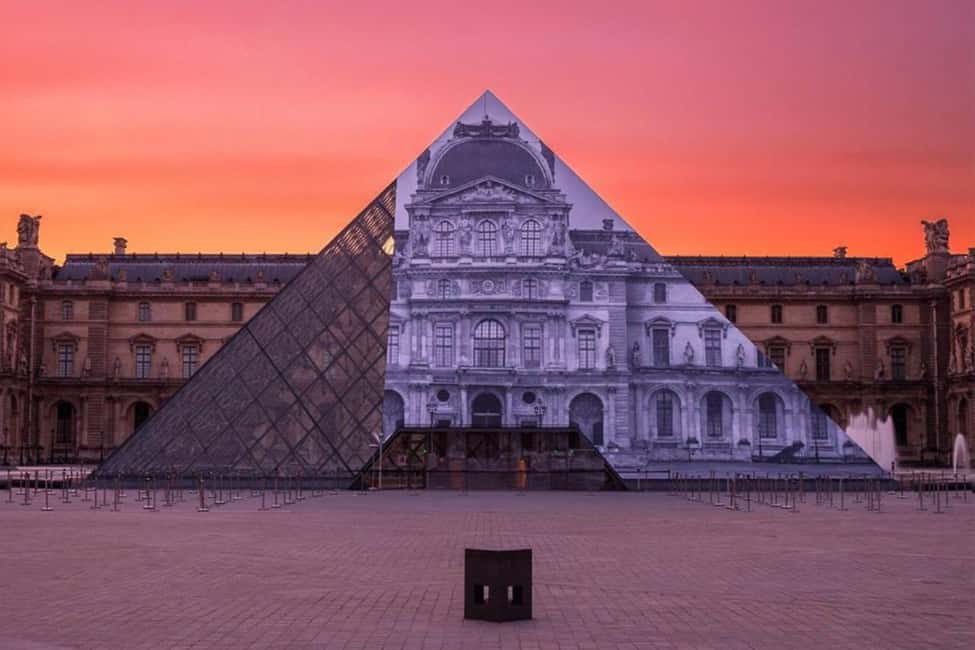 Skip-the-Line Louvre Museum Tour with Artist - Louvre Pyramid orientation: setting expectations before the crowds