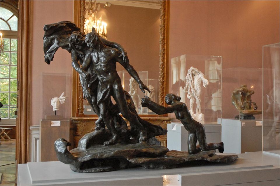 Skip-the-line Rodin Museum Tour with Artist - A ten-minute pause at Café Restaurant L’Augustine