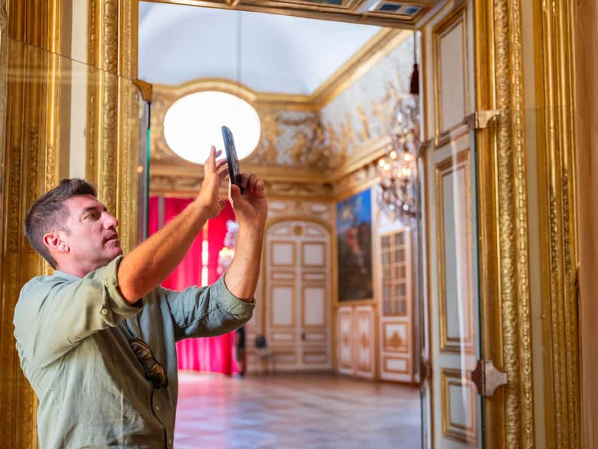 Skip-the-Line Versailles Palace & Garden Tour with Transport - Photo stop at the Royal Opera of Versailles