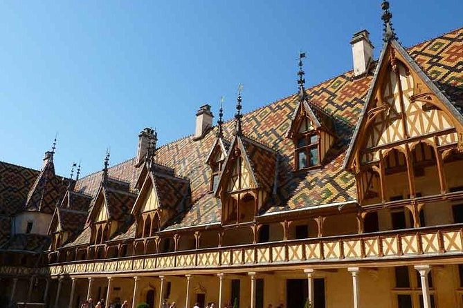 Small-Group Full-Day Tour of Côte de Nuits, Côte de Beaune Vineyards and Beaune Historical District - Stop 1 at Authentica Tours: setting the tone for a day of wine contrasts