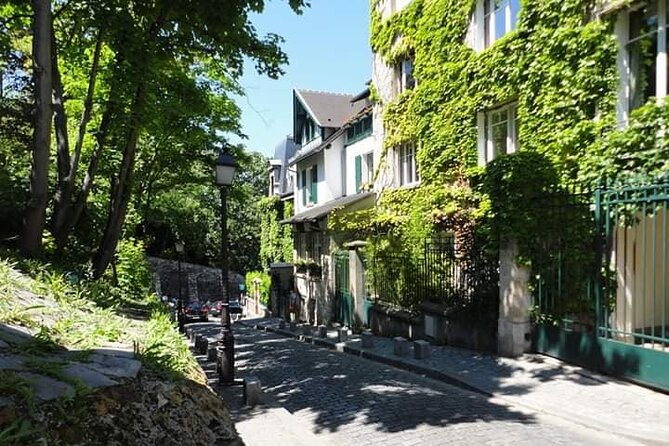 Small group visit to the Montmartre district in Italian - Sacré-Coeur and Paris from the top