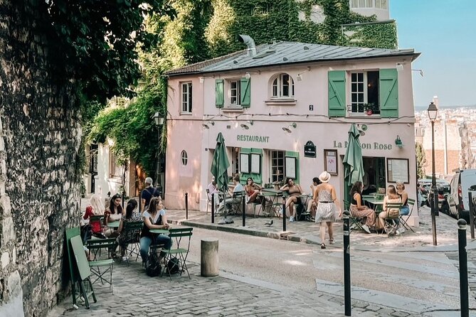 Small Group Walking Tour of Montmartre -10 people max - Why this Montmartre walk feels different at street level