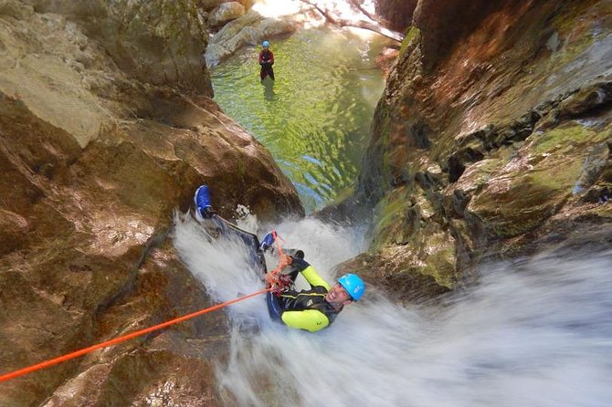 Sports canyoning in the Vercors near Grenoble - Sports canyoning in the Vercors: what you’re really signing up for