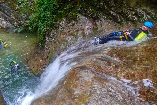 Sports canyoning in the Vercors near Grenoble - Starting at Saint-Gervais: simple meeting point, clear setup