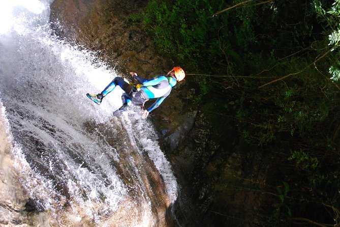 Sports Canyoning of Écouges bas in Vercors - Grenoble - Who should book this Écouges-Bas canyon trip