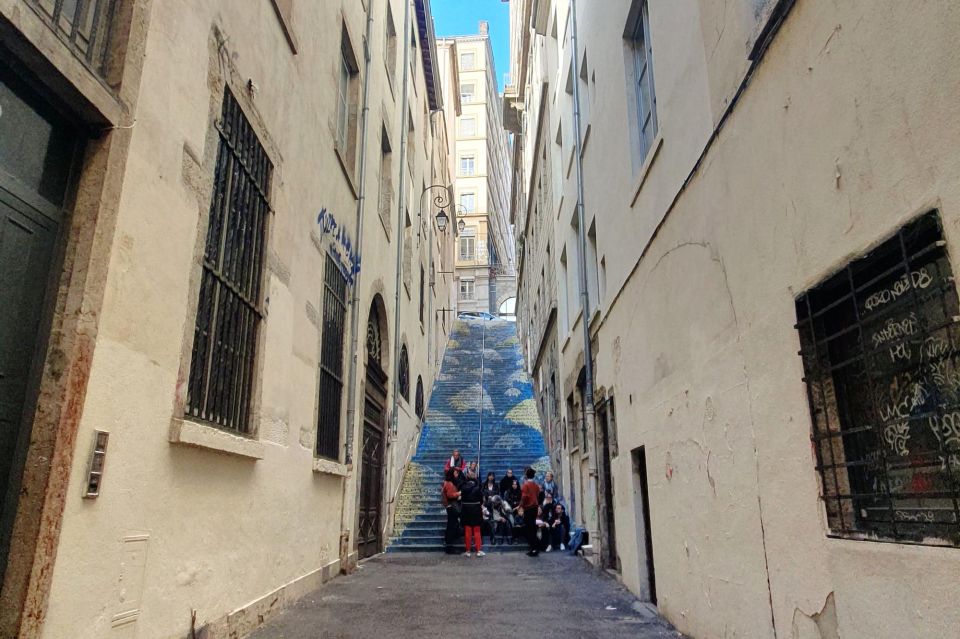 Storytelling tour of Croix-Rousse in French - Key highlights you’ll feel right away