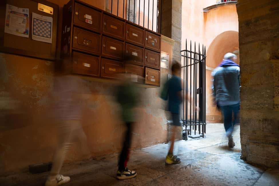 Storytelling tour of the Vieux-Lyon for children in French - Why a Renaissance story helps kids understand Lyon