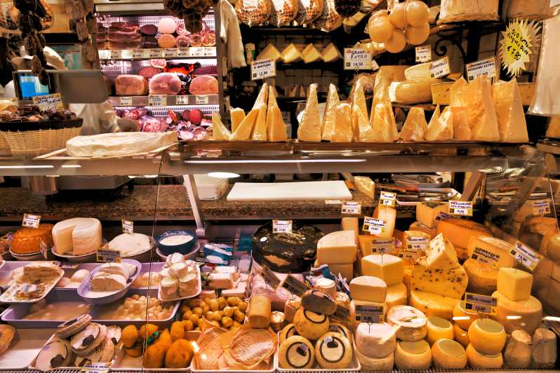 Strasbourg: 2-Hour Gourmet Walking Tour - The cathedral-to-Old-Quarter walk: what you see beyond the postcard bits