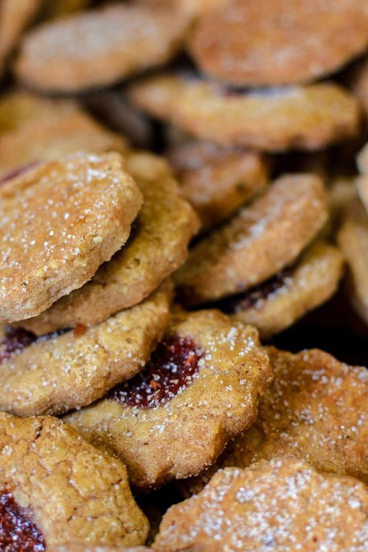 Strasbourg Food Tour : Gourmet Tour with tastings - The 5 Tastings: From Bretzel and Flammekueche to Sweet Desserts