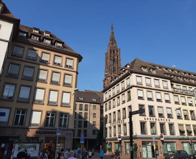 Strasbourg: Guided Walking Tour - Ponts Couverts and St-Thomas Church: when the photos turn 3D