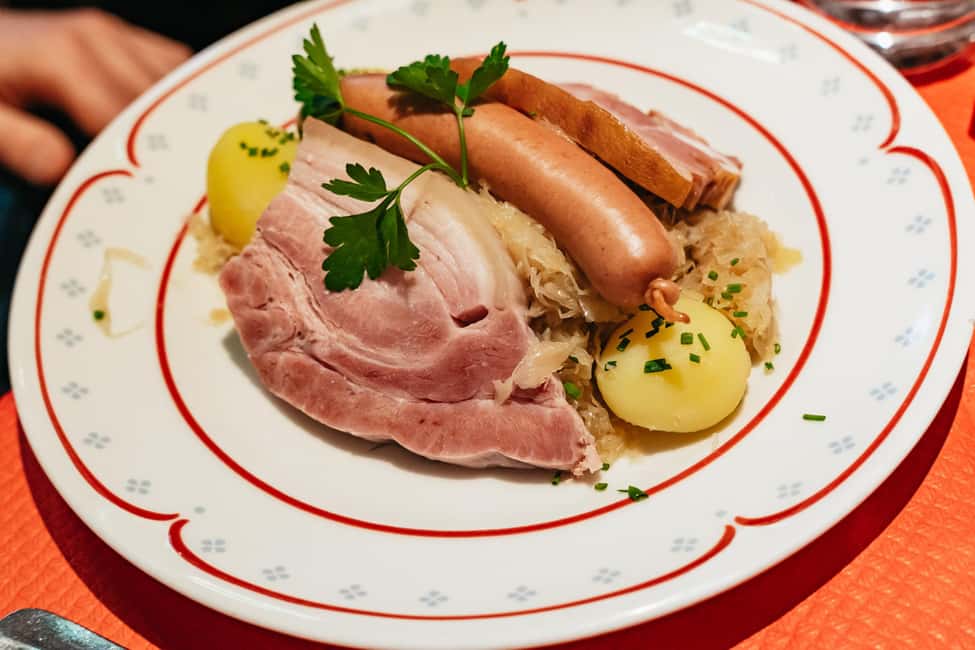 Strasbourg: Traditional Food Walking Tour with Tastings - Key things to know before you eat in Strasbourg