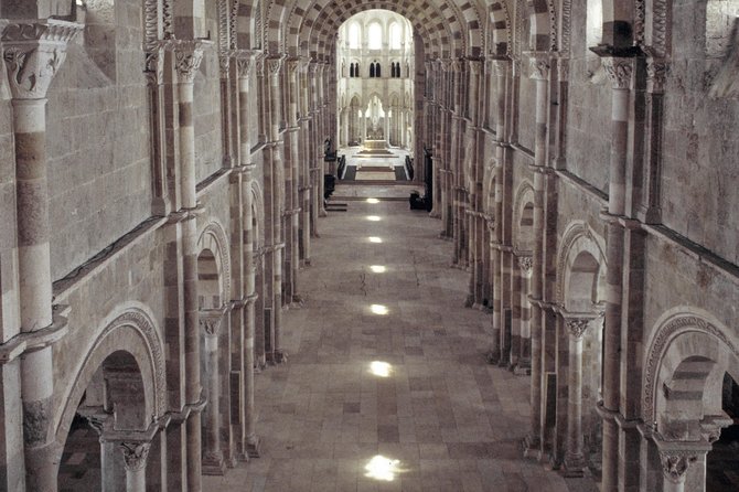 Summer solstice visits Basilica of Vézelay - Inside the basilica for 75 minutes