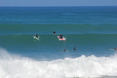 Surf lessons beginners in the Basque Country - Reading the Beach Before Touching the Board