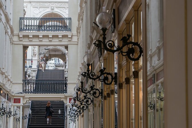 Surprise Walk of Nantes with a Local - Finding Nantes’ values in Philippe Ramette’s Odes