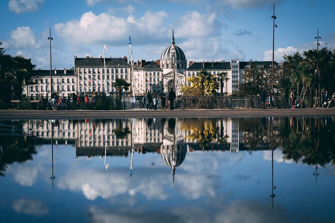 Surprise Walk of Nantes with a Local - Ending beside the Ile de Versailles Japanese Garden