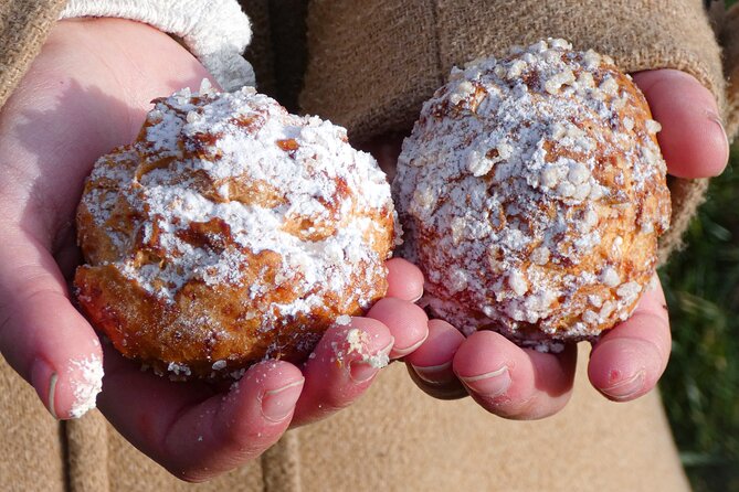 Sweet gastronomic tour to discover Bordeaux - Place Saint-Pierre and its church