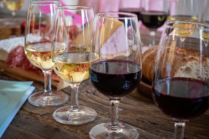 Taste Wine in Lyon: Burgundy, Beaujolais, Rhône, and more - The silk-loft setting: small group, AC, and a door you’ll want to find early