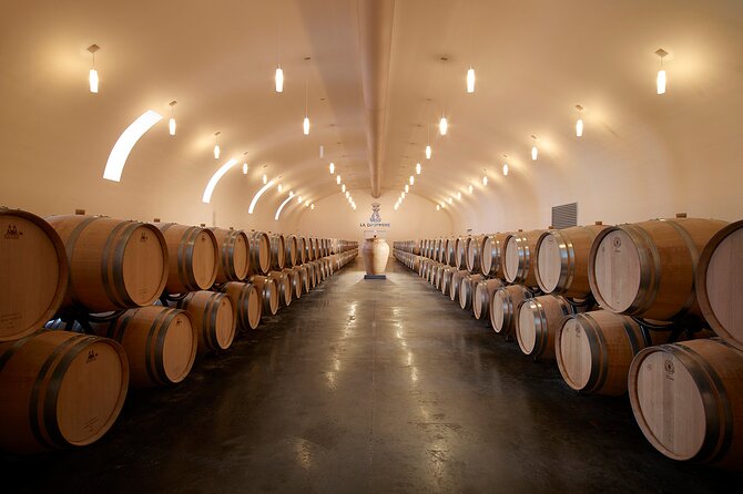 The Blending Tour at Château de La Dauphine - Training your nose before the blending game