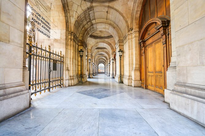 The Da Vinci Code in Paris: Follow the Trail with a Local - The Palais Royal stop and what it offers
