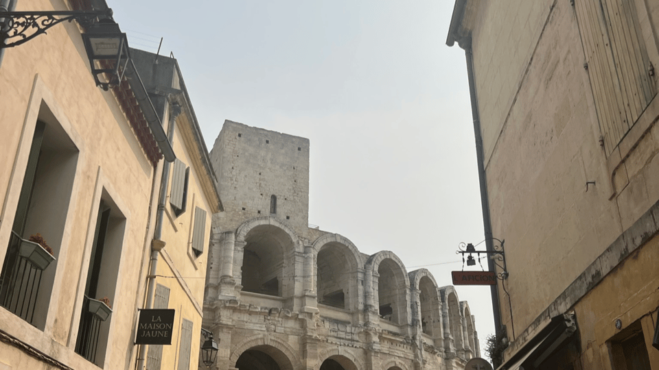 The Essence of Provence : Avignon, St Rémy, les Baux, Arles - What the guide can add to the day