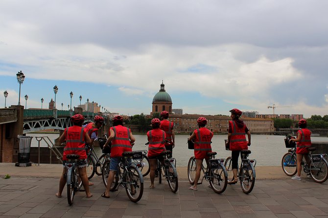The essential of Toulouse by bike - Place Saint-Pierre and the Dome of the Grave viewpoint